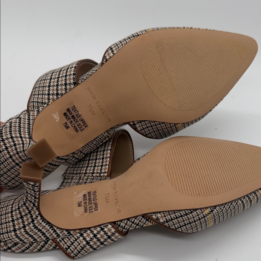 Ann Taylor Checkered Pointed-Toe Mules‎ 7 1/2M - Picture 5 of 5